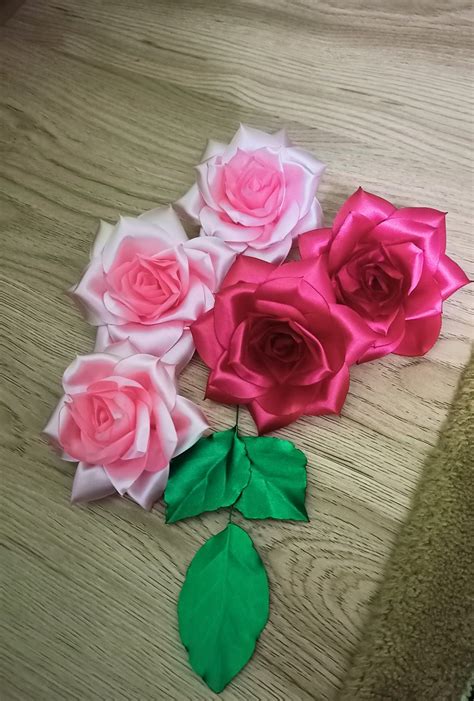 zostavenie papierovej ruže