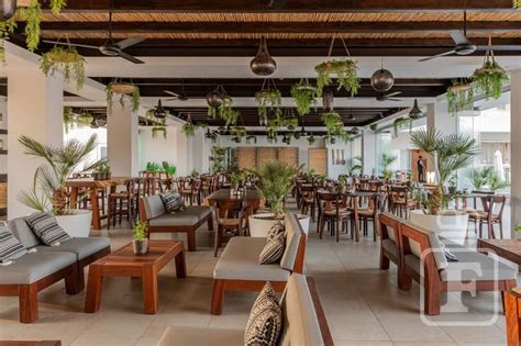Interiér a terasa reštaurácie Cactus Bardejov