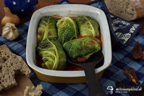 Hubové plodničky na listoch tuje