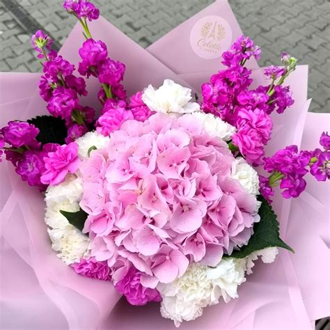 Kytica od Colette Flowers