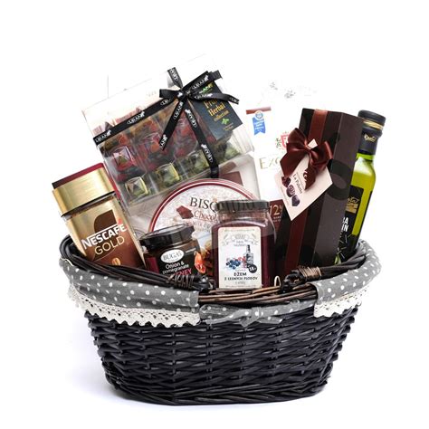 Darčekový kôš s vínom a kvetmi