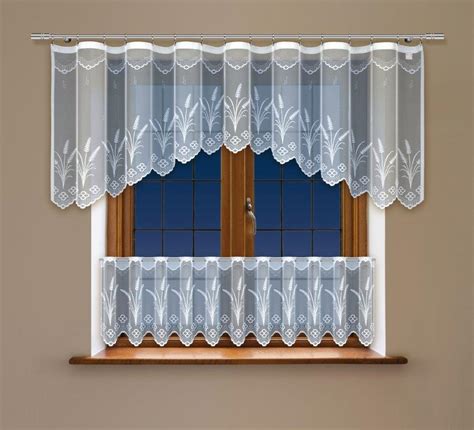 rôzne spôsoby zavesenia vitrážových záclon