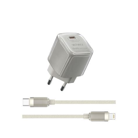 Mobilný telefón a počítač prepojené USB káblom