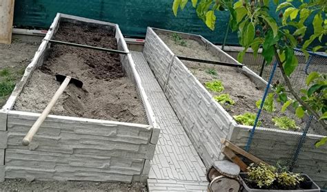 Betónové tvárnice pre vyvýšený záhon