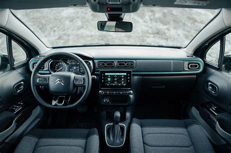 Interiér Citroënu C3 - priestor pre cestujúcich