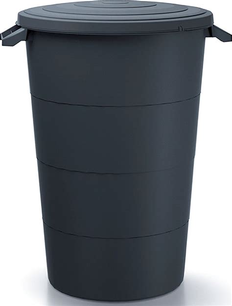 Nádoba s expandovanou hlinou a vodou vedľa kvetináča pre zvýšenie vlhkosti