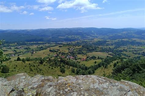 Panoramatický výhľad zo Zbojníckeho hradu