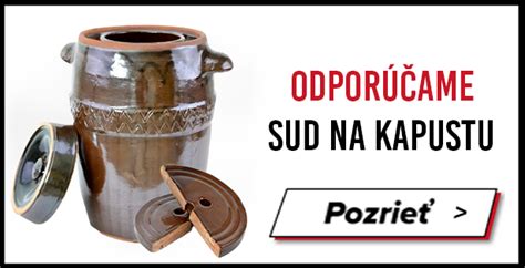Zber kapusty ostrým nožom