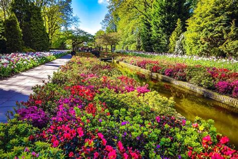 Panoramatický pohľad na kvetinový park Keukenhof