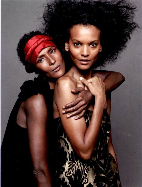 Waris Dirie ako modelka na prehliadkovom móle