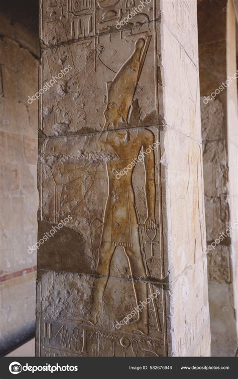 Staroveká egyptská kresba s rumančekom