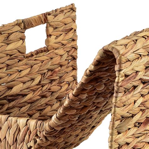 Stojan na časopisy z vodného hyacintu s kovovým rámom