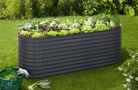 Vrstvenie pôdy vo vyvýšenom záhone