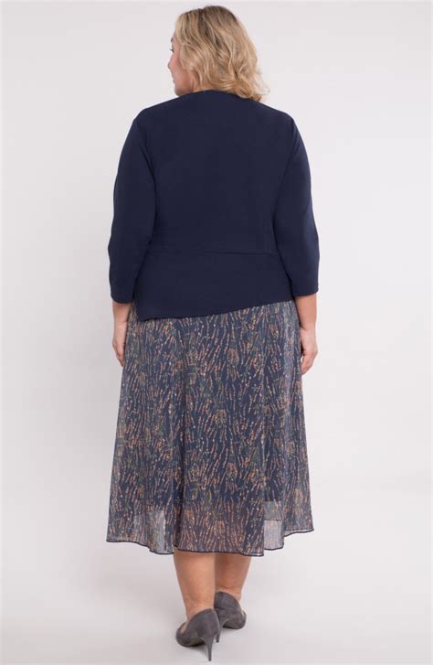 rastlina klívia s oranžovými kvetmi