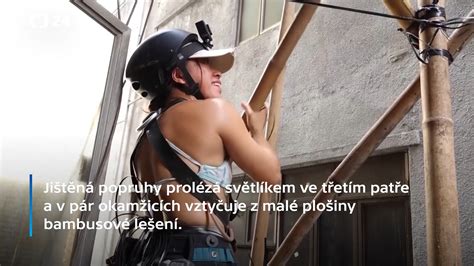 Detail bambusových tyčí sušiaka