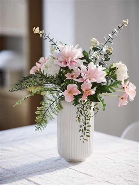 Krásne kytice a aranžmány s eukalyptom