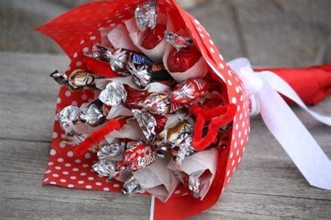 Potrebné materiály na výrobu sladkej kytice