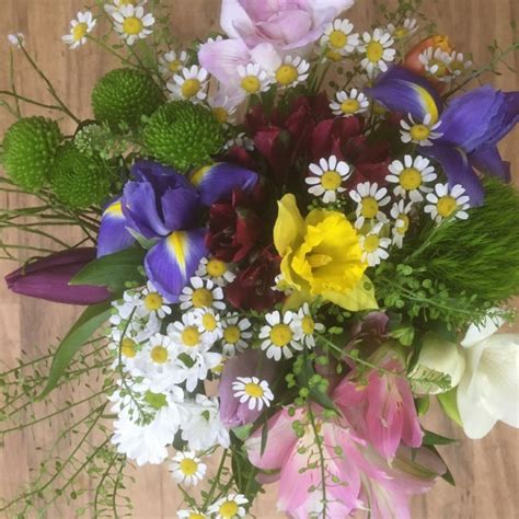 Detail kytice z kvetinárstva IRIS