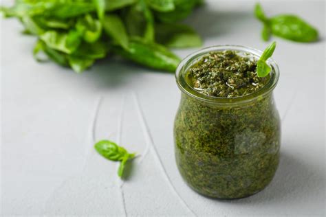 Čerstvé pesto z bazalky