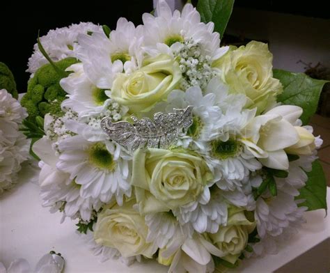 Svadobná kytica z bielych gerber