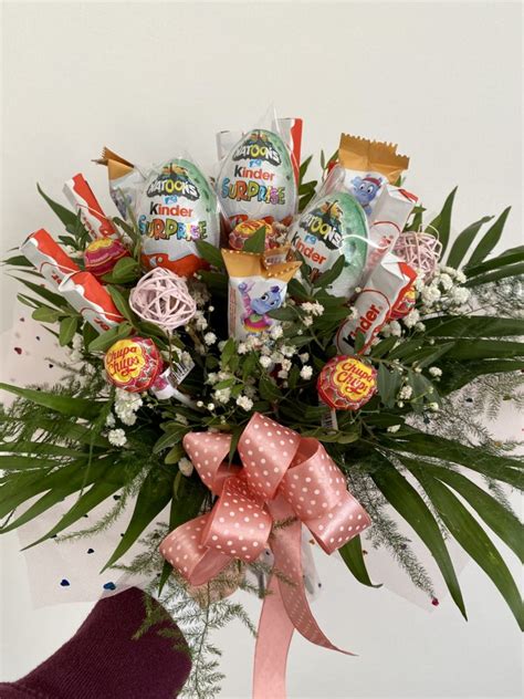 Ilustrácia kytice zo sladkostí