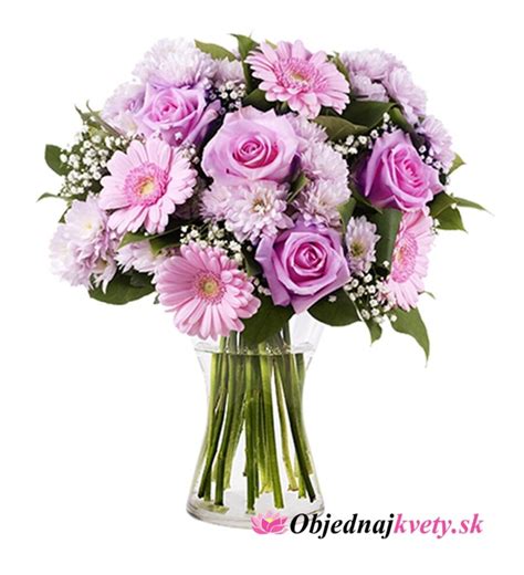 Rôzne odtiene ružových kvetov