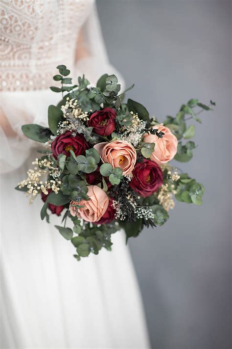 Svadobná kytica rôznych štýlov
