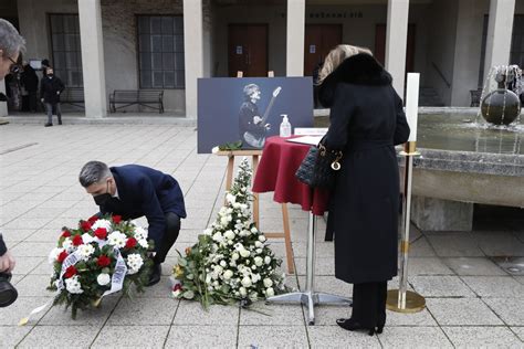Fotografia Mira Žbirku na pódiu