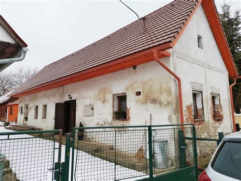 Porovnanie ľudových vzorov v pasu a na tradičných domoch