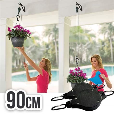 Ukážka rôznych typov háčikov na zavesenie rastlín bez vŕtania