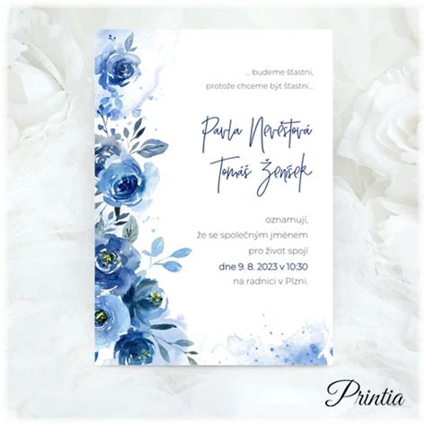 Svadobná kytica s modrými a fialovými kvetmi