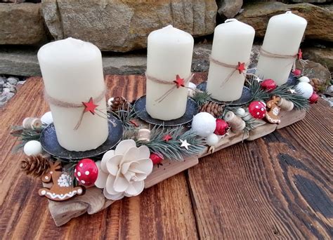 Adventný veniec z vianočných gúľ
