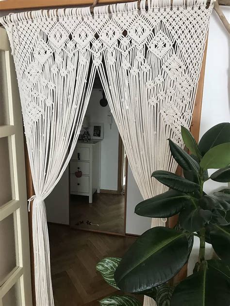 Rôzne možnosti zavesenia makramé držiakov a inšpirácie pre boho dekorácie