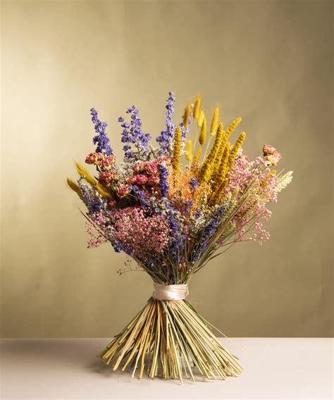 Kytica kvetov v provensálskom štýle z kvetinárstva Thebery