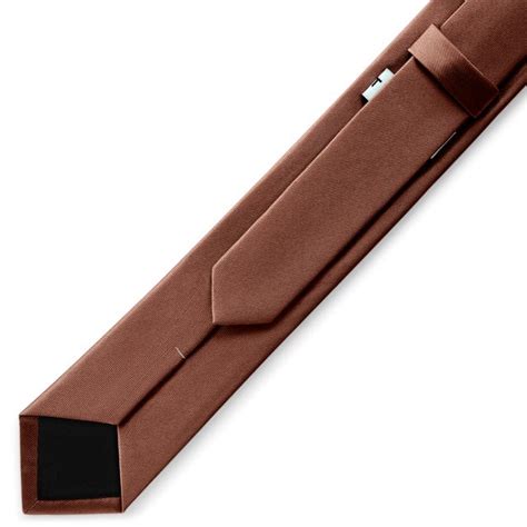 detail kvetináča D-LITE v hrdzavej hnedej
