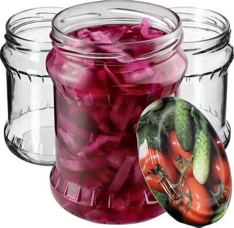 Zaváracie poháre s nakladanými uhorkami