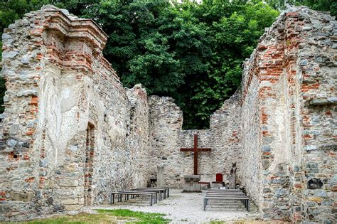 Benediktínsky kláštor Tihany s výhľadom na Balaton