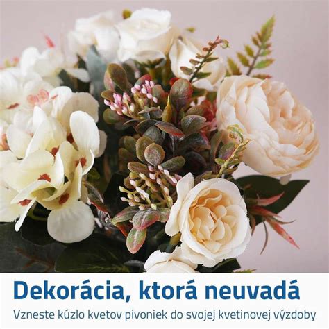Vintage umelé kvety a lístie