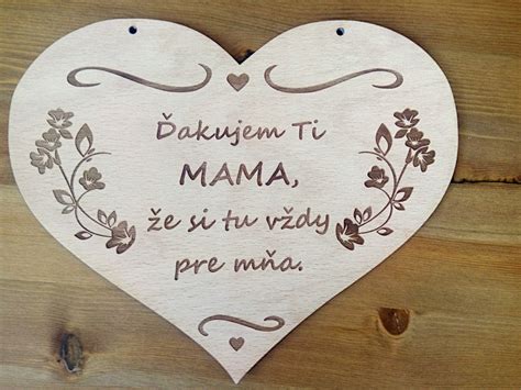 Rotačné srdce s vyznaniami pre mamu