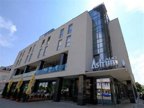Exteriér hotela Business Hotel Astrum Laus v Leviciach