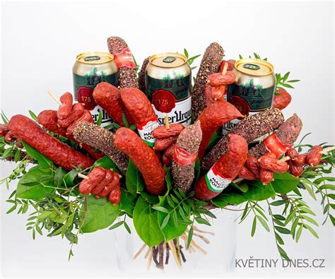 Príklady aranžovania kytice z klobás a syrov