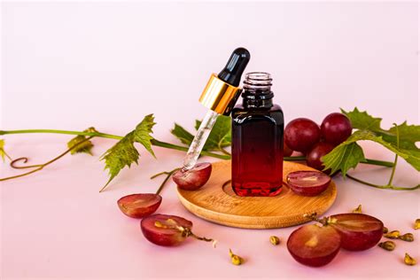 Ilustrácia rozmarínu v rôznych kozmetických produktoch
