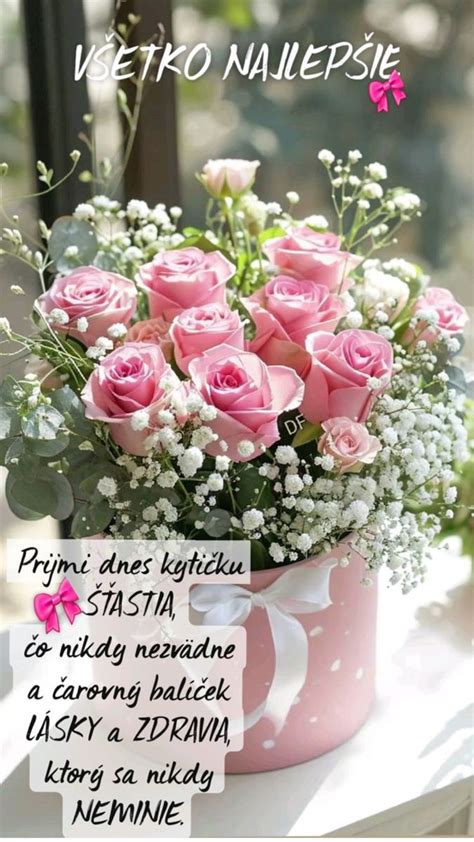 Žena s kyticou kvetov na narodeniny