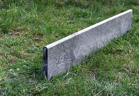 Plastové záhradné obrubníky