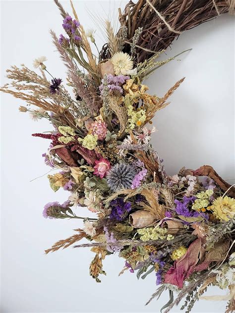 Ručne vyrábaný svadobný veniec z sušených kvetov