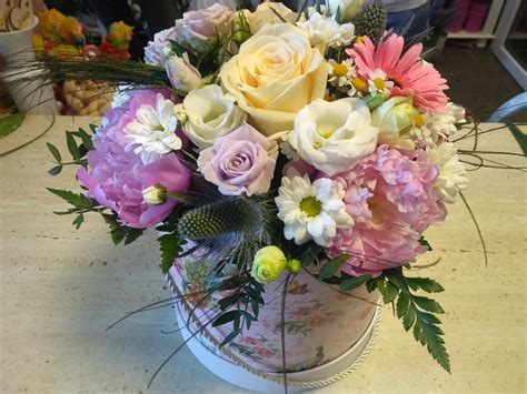 Koláž rôznych druhov kvetov