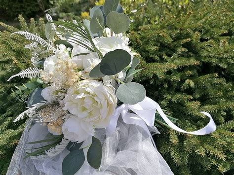 svadobná kytica v štýle greenery