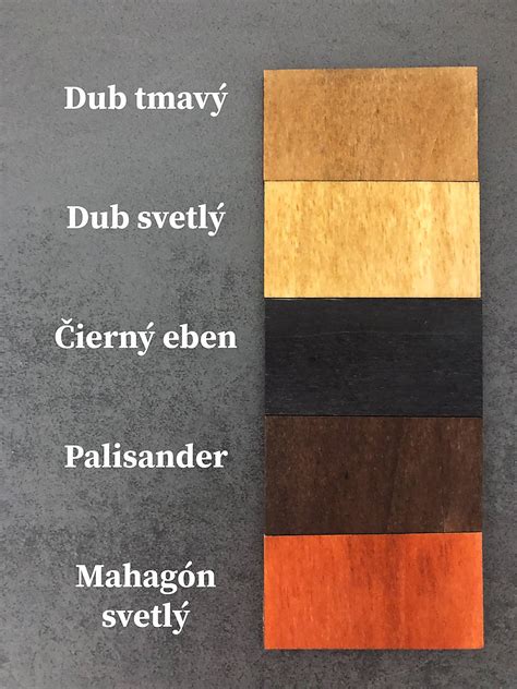 Detail patinovania suchým štetcom na dreve