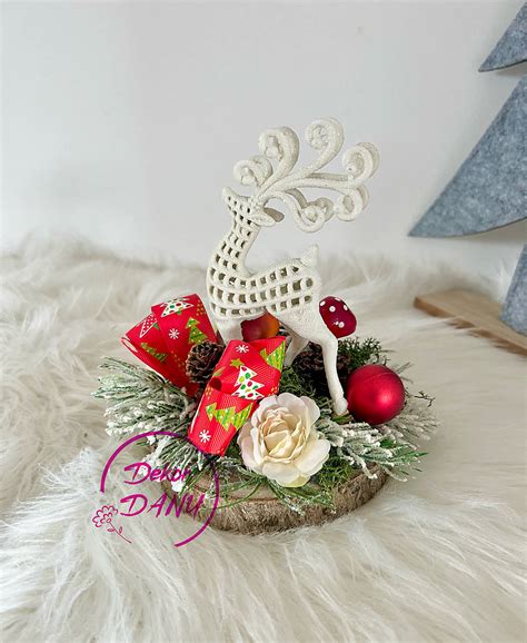 Dekorácia s mini vianočnými ružami