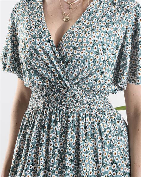 Gladiola s bielymi kvetmi